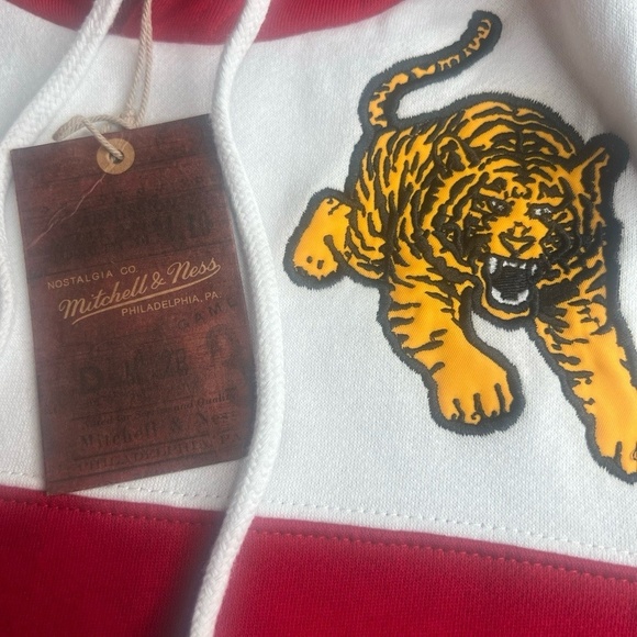 Mitchell & Ness Hoodie Mens Size Small Red White Nostalgia Co Embroidered Tiger - Picture 7 of 7